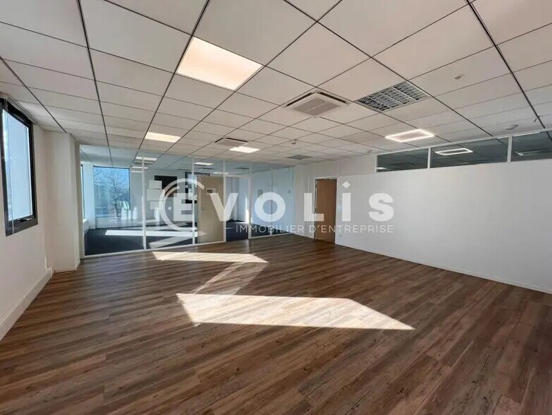 20 Avenue Pythagore, Mérignac à louer - Photo de l’immeuble – Image 3 sur 7