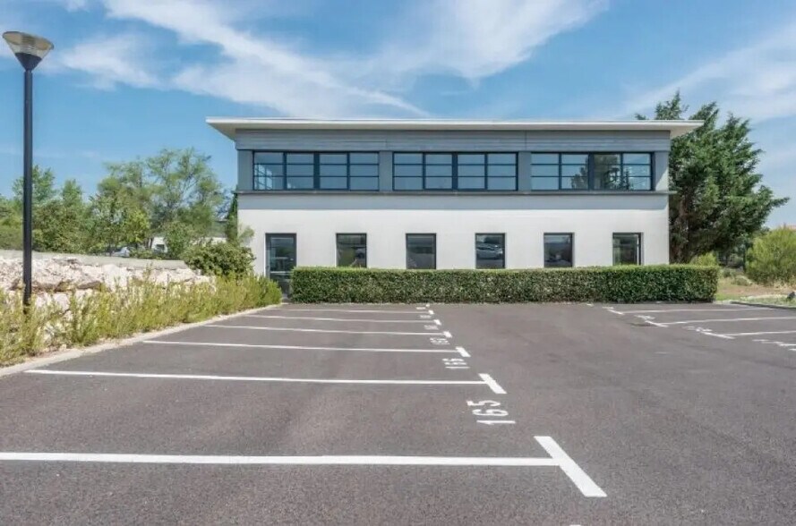 Bureau dans Aix-en-Provence à louer - Photo de l’immeuble – Image 2 sur 3