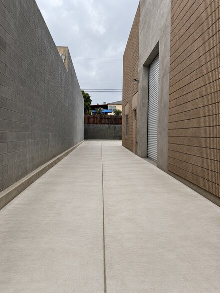 2623 N San Fernando Rd, Los Angeles, CA à vendre - Photo de l’immeuble – Image 2 sur 16