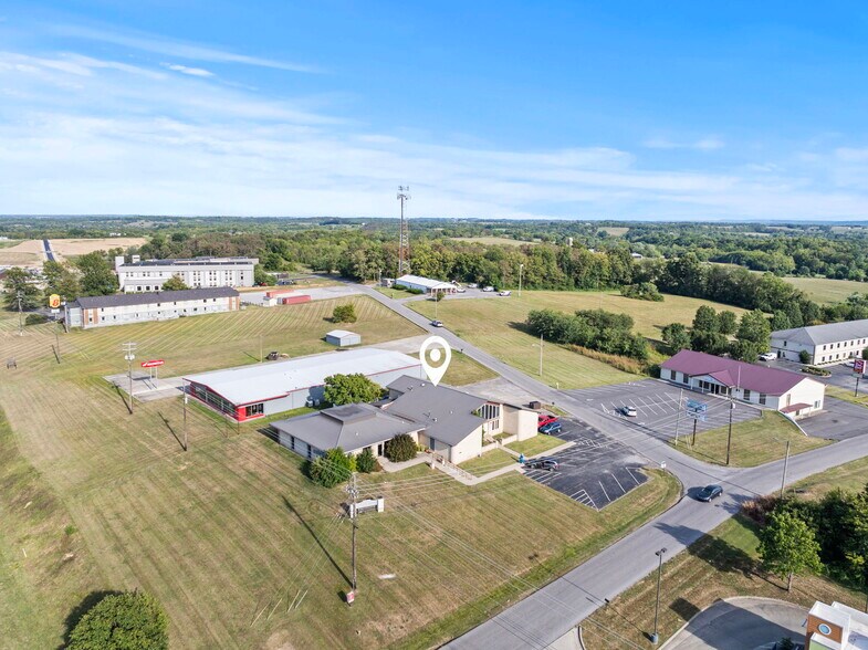 100 Brenda Ave, Danville, KY à vendre - Photo de l’immeuble – Image 3 sur 62