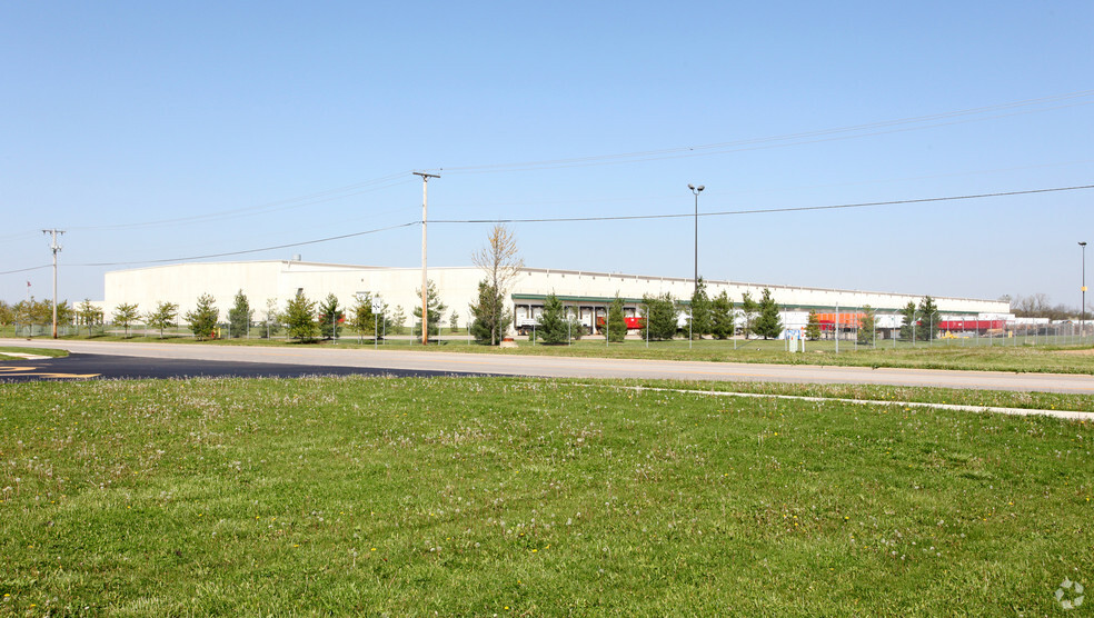 475 E High St, London, OH à louer - Photo de l’immeuble – Image 3 sur 4