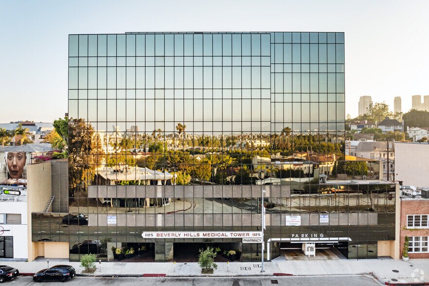 1125 S beverly Dr, Los Angeles, CA à louer - Photo de l’immeuble – Image 2 sur 10
