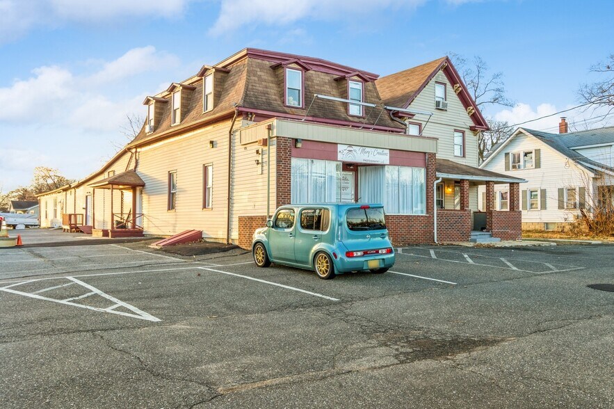 569 Morton Ave, Rosenhayn, NJ à vendre - Photo de l’immeuble – Image 2 sur 24