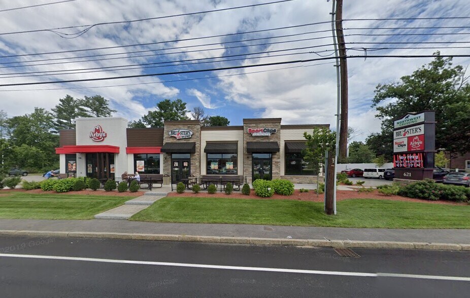 621 Amherst St, Nashua, NH à vendre - Photo de l’immeuble – Image 1 sur 8