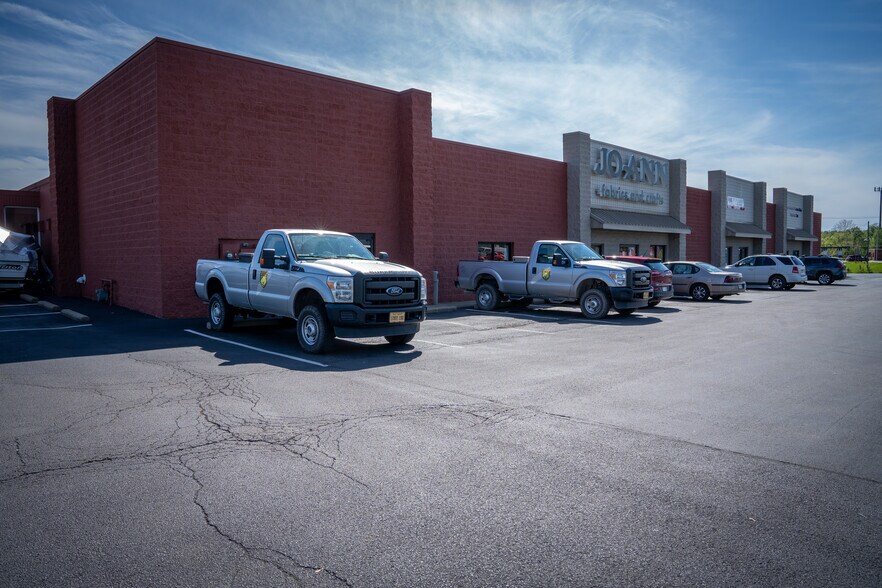 2311 Ohio Ave, Parkersburg, WV à louer - Photo de l’immeuble – Image 3 sur 7
