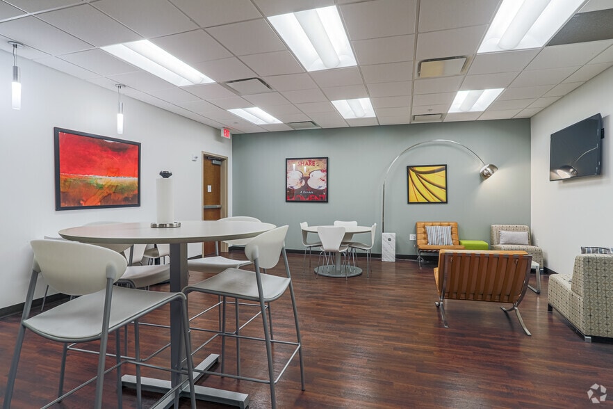 1251 N Eddy St, South Bend, IN à louer - Photo intérieure – Image 3 sur 11