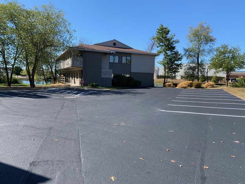 11223 Cornell Park Dr, Cincinnati, OH à vendre - Photo de l’immeuble – Image 3 sur 14