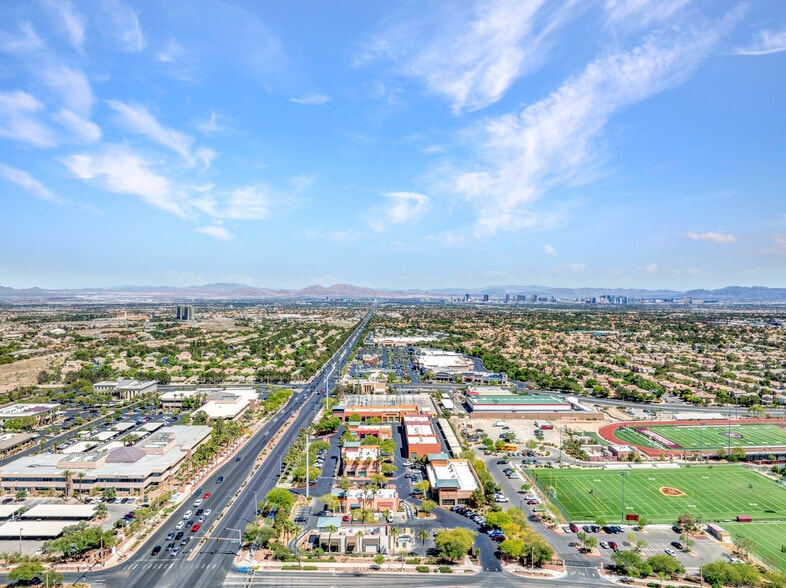 10127-10247 W Charleston Blvd, Las Vegas, NV à louer - Photo de l’immeuble – Image 2 sur 9