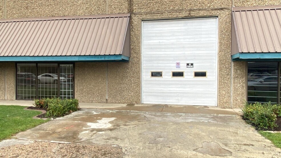 52 129 Av NW, Edmonton, AB à louer - Photo intérieure – Image 2 sur 21