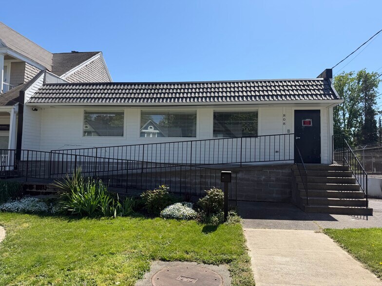 808 N 2nd St, Tacoma, WA à vendre - Photo principale – Image 1 sur 11
