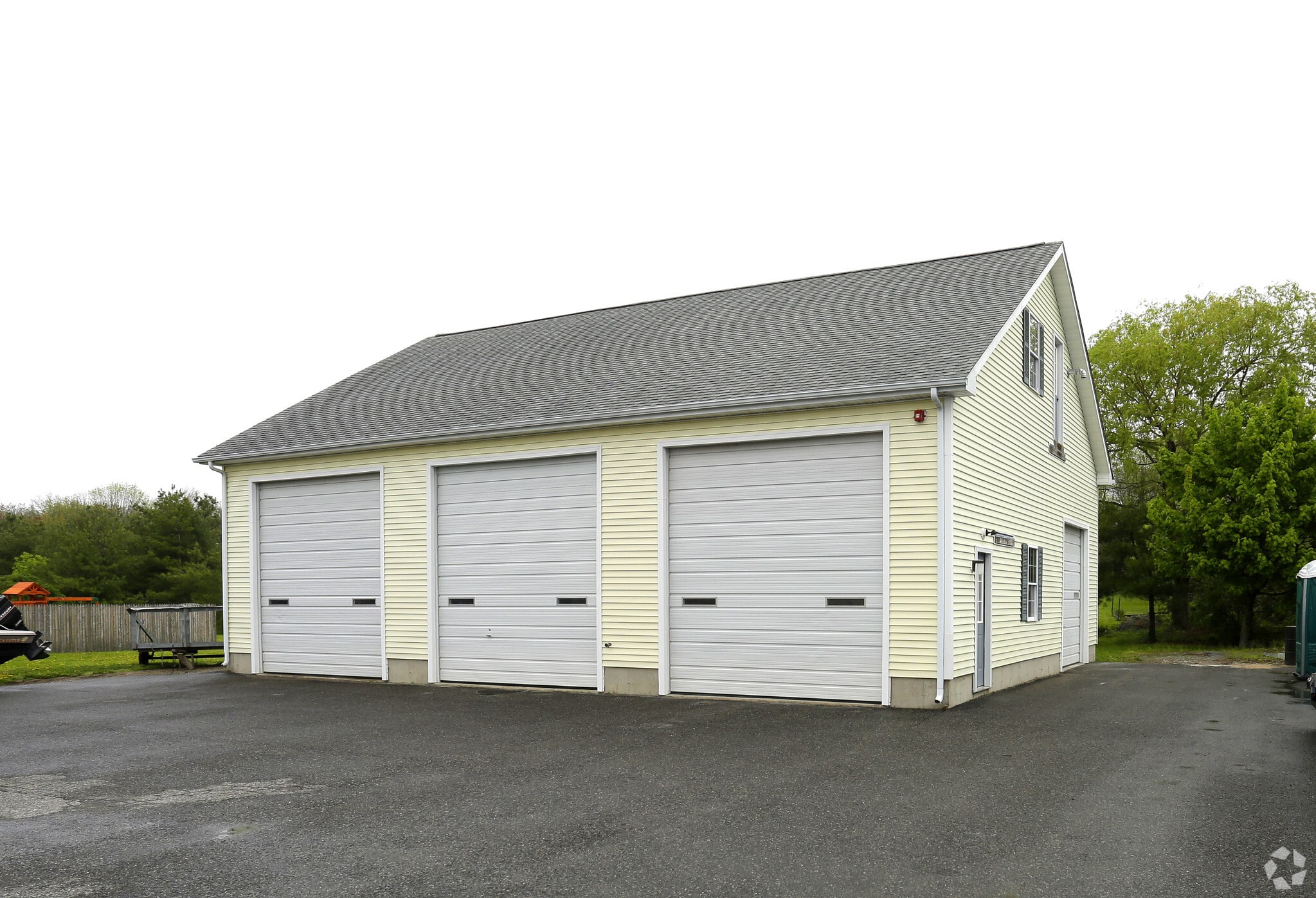 3 New Industrial Rd, Warren, RI à louer Photo principale– Image 1 sur 6