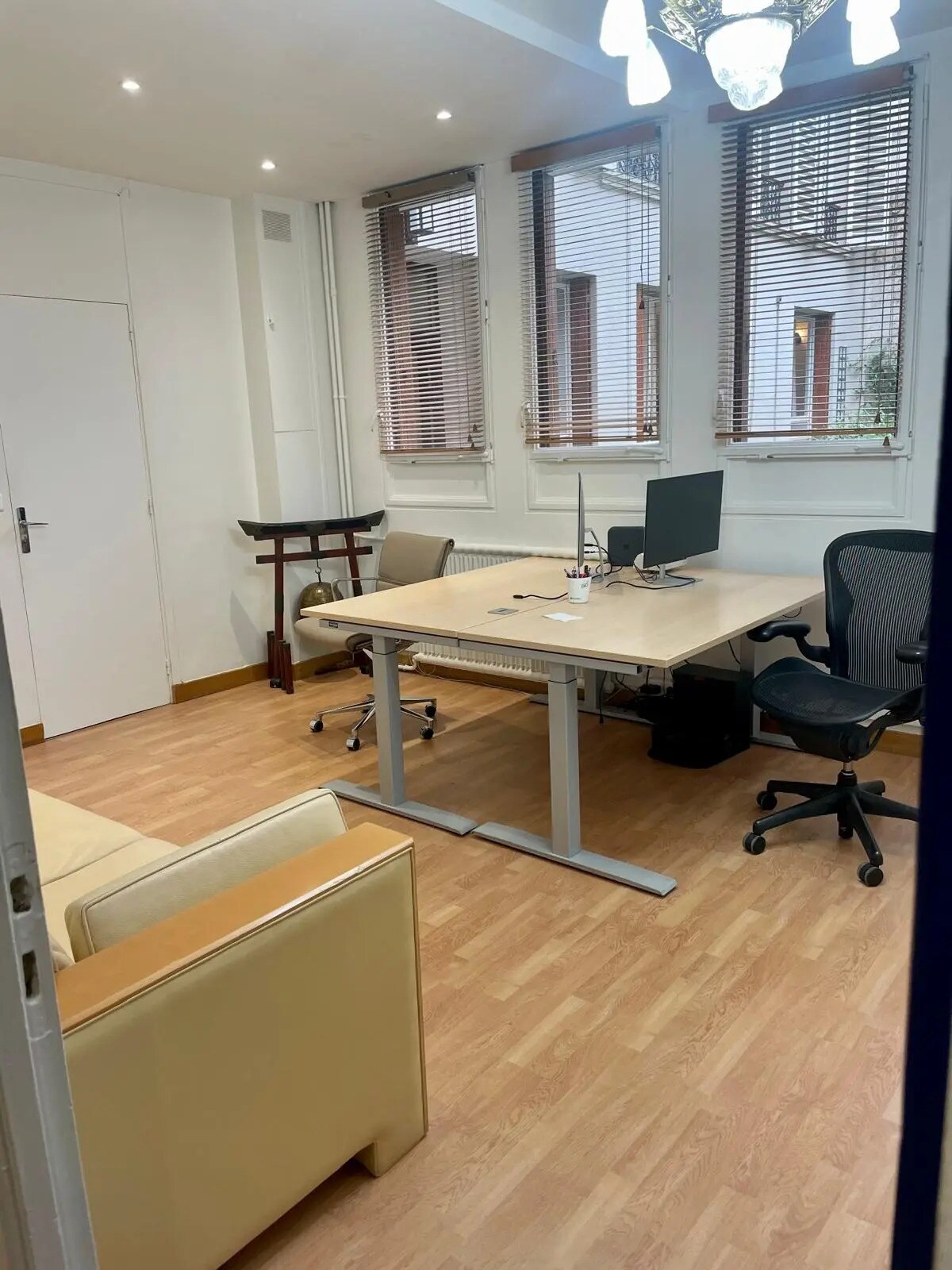 Bureau dans Neuilly-sur-Seine à louer Photo intérieure– Image 1 sur 8
