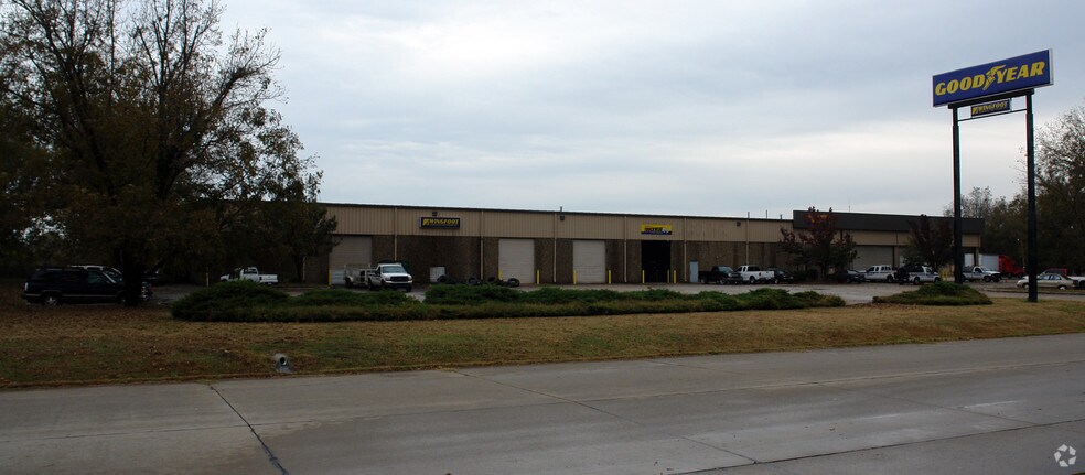 7510 Fluid Dr, Little Rock, AR à louer - Photo de l’immeuble – Image 2 sur 4