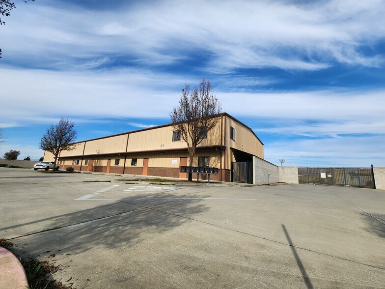 2920 Industrial Ct, Fairfield, CA à vendre - Photo de l’immeuble – Image 2 sur 5