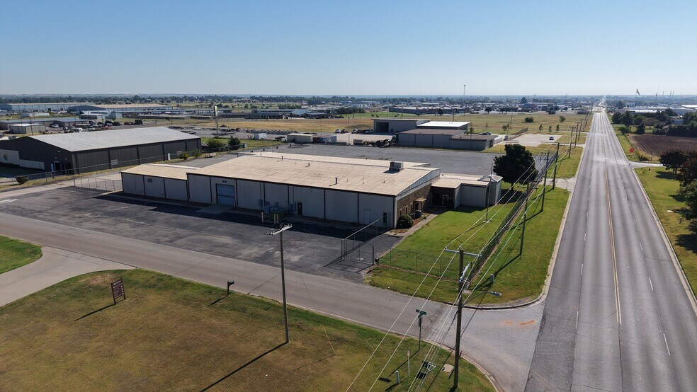 501 SE 27th St, El Reno, OK à louer - Photo de l’immeuble – Image 1 sur 15