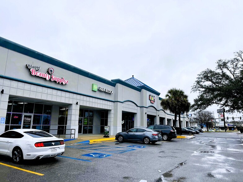 5810 Main St, Zachary, LA à louer - Photo de l’immeuble – Image 3 sur 34
