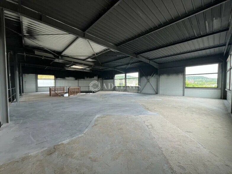 Local commercial dans Fléville-devant-Nancy à louer - Photo de l’immeuble – Image 1 sur 8