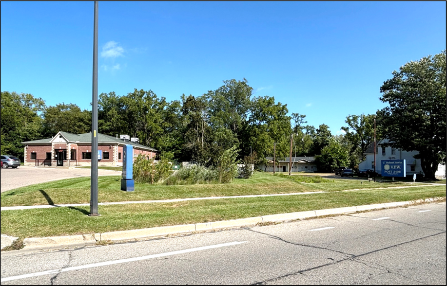 616 W Michigan Ave, Ypsilanti, MI à vendre - Photo de l’immeuble – Image 3 sur 6