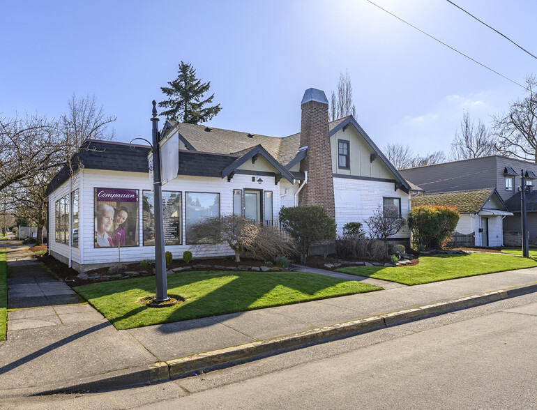 636 NE Baker St, Mcminnville, OR à vendre - Photo de l’immeuble – Image 2 sur 30