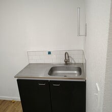 323 E San Joaquin Ave, Tulare, CA à louer Photo de l’immeuble– Image 2 sur 12