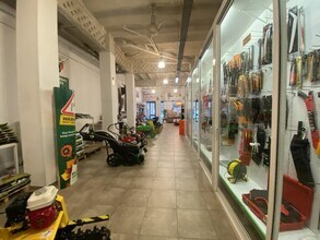 Local commercial dans Barcelone, Barcelona à louer Photo intérieure– Image 1 sur 17