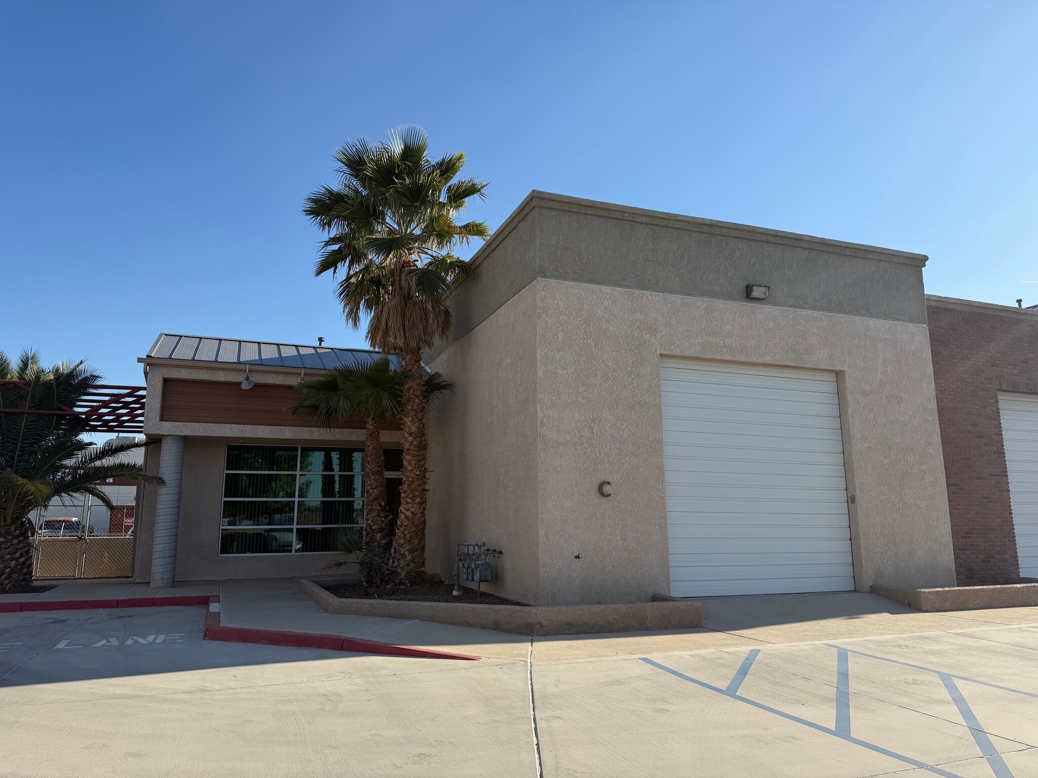 13455 Malaki Rd, Apple Valley, CA à louer Photo intérieure– Image 1 sur 5