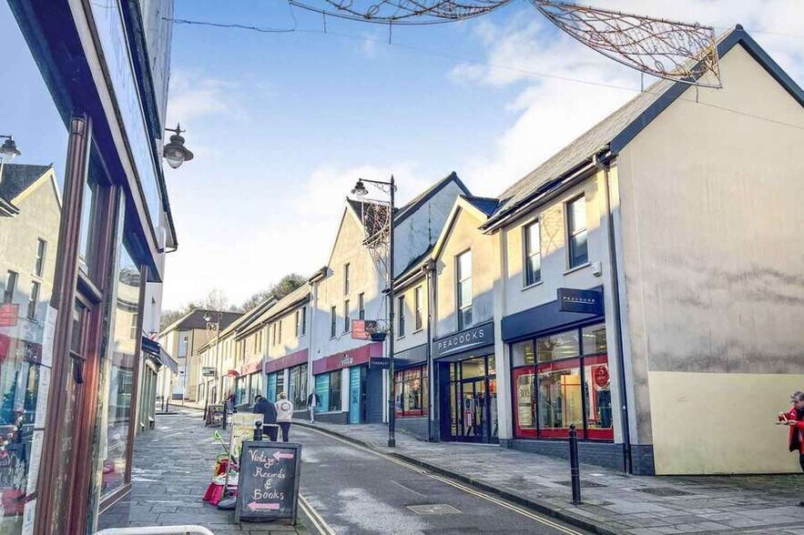 10-12 Crane St, Pontypool à vendre - Photo de l’immeuble – Image 1 sur 2