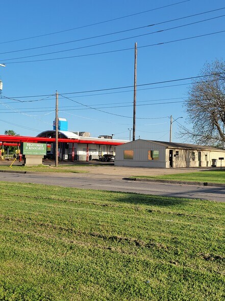 2614 SW Lee Blvd, Lawton, OK à vendre - Photo de l’immeuble – Image 3 sur 12