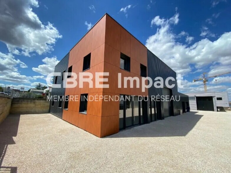 Local d’activités dans Fontaine-lès-Dijon à louer - Photo de l’immeuble – Image 2 sur 7