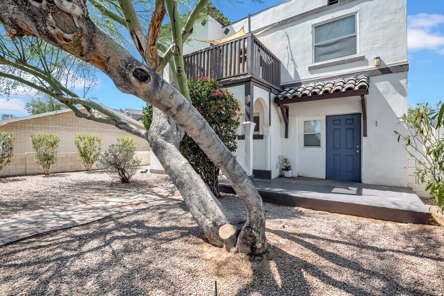 712 E Pierce St, Phoenix, AZ à vendre - Photo de l’immeuble – Image 1 sur 40