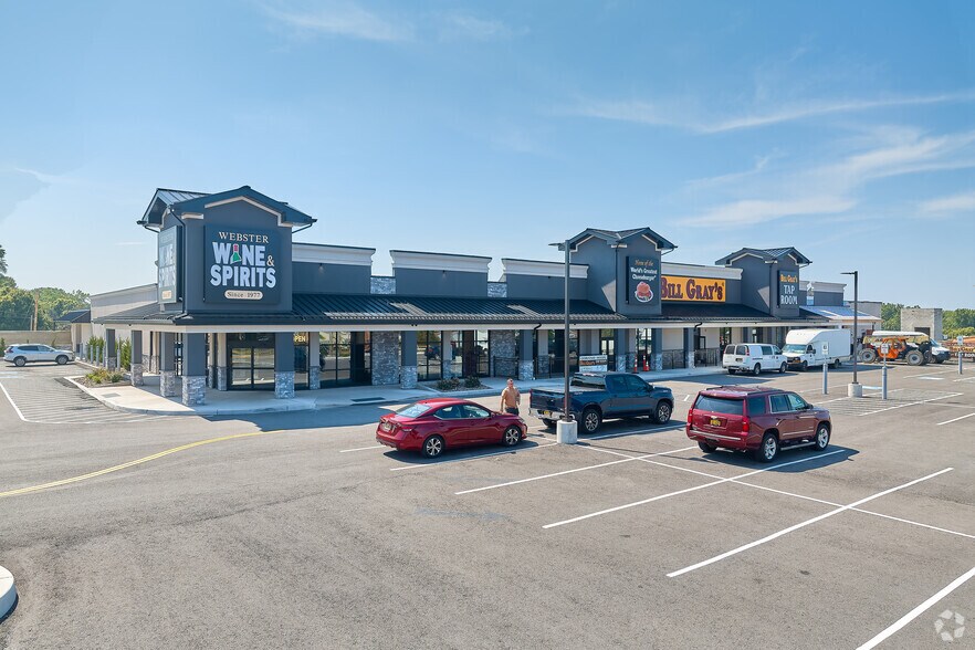 964 Ridge Rd, Webster, NY à louer - Photo principale – Image 1 sur 8