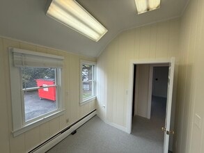 32 Wianno Ave, Osterville, MA à louer Photo intérieure– Image 2 sur 6