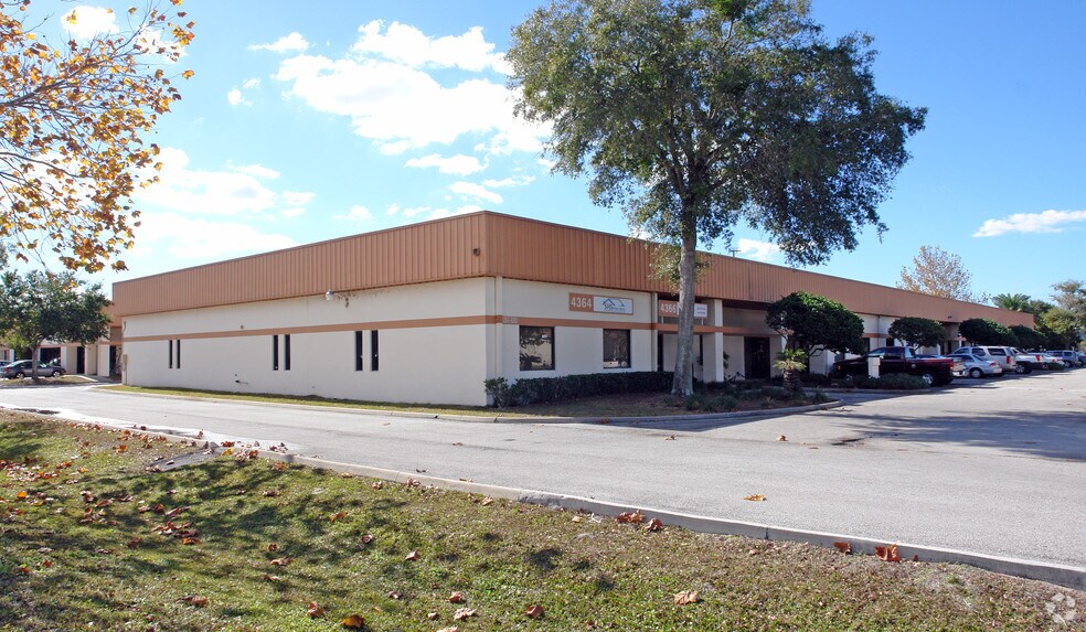 3301 Bartlett Blvd, Orlando, FL à louer - Photo de l’immeuble – Image 3 sur 4