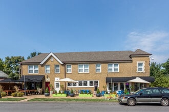 407 Jackson Ave, University City, MO à louer Photo intérieure– Image 2 sur 9