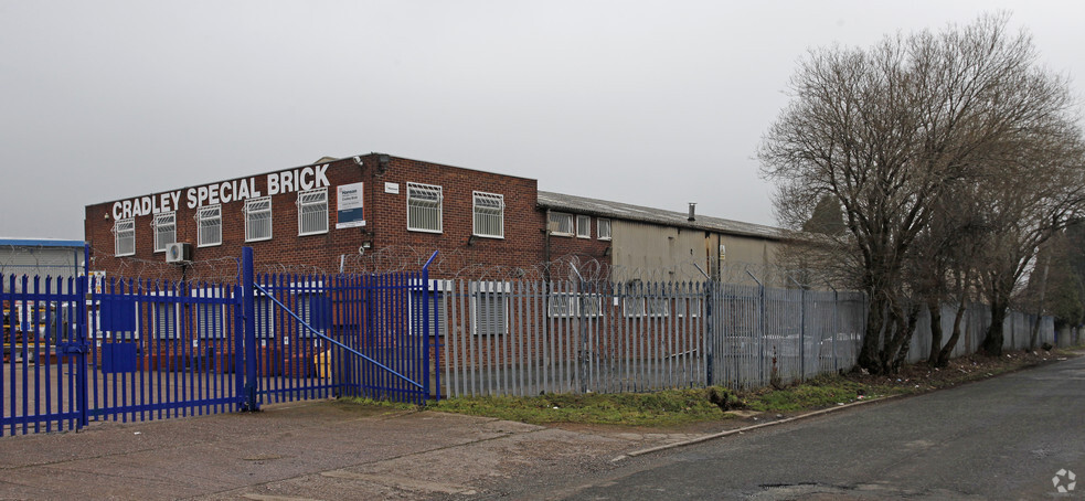Overend Rd, Cradley Heath à vendre - Photo principale – Image 1 sur 5