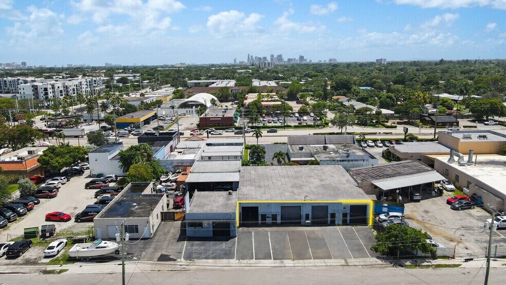 530-536 NE 32nd St, Oakland Park, FL à vendre - Photo de l’immeuble – Image 1 sur 6