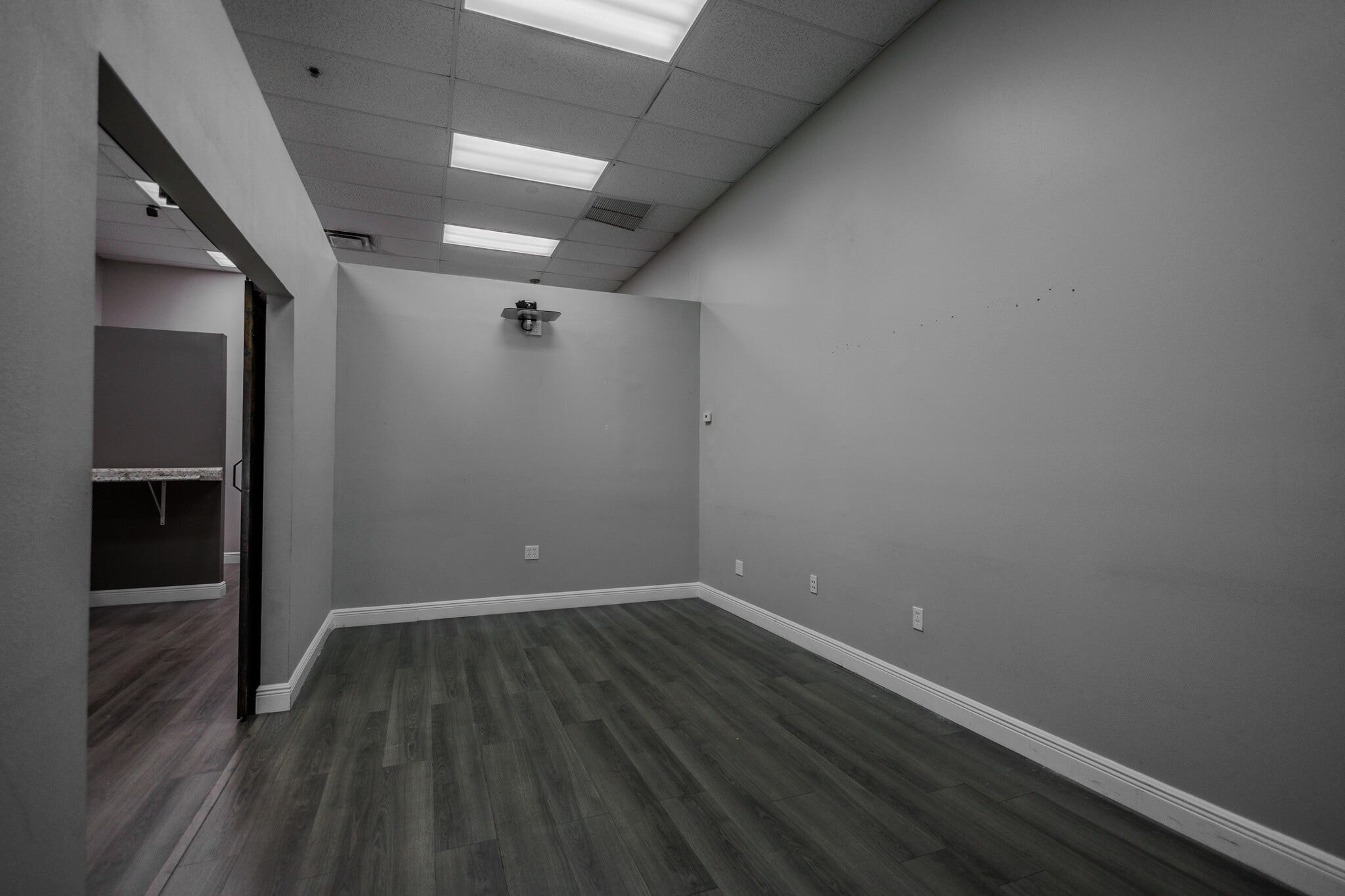 241 S Westmonte Dr, Altamonte Springs, FL à louer Photo intérieure– Image 1 sur 13