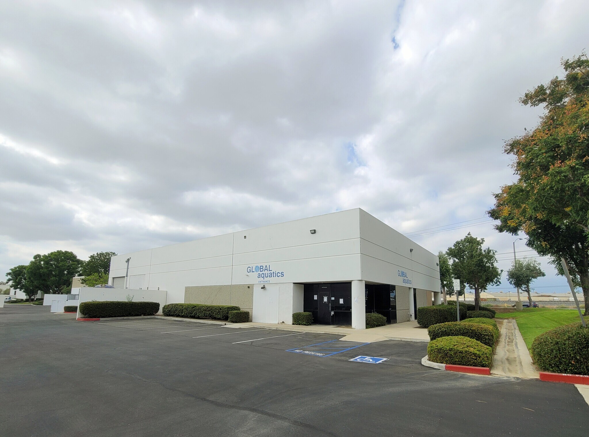 1420 S Carlos Ave, Ontario, CA à vendre Photo principale– Image 1 sur 6