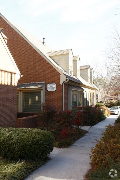 4721 Chamblee Dunwoody Rd, Atlanta, GA à vendre - Photo de l’immeuble – Image 2 sur 3