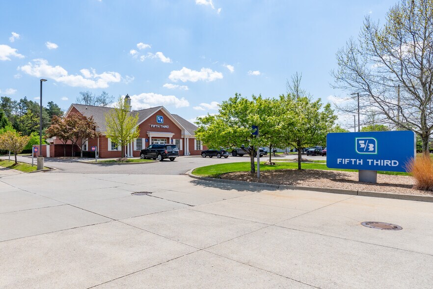 3754 Rochester Rd, Troy, MI à vendre - Photo de l’immeuble – Image 1 sur 5