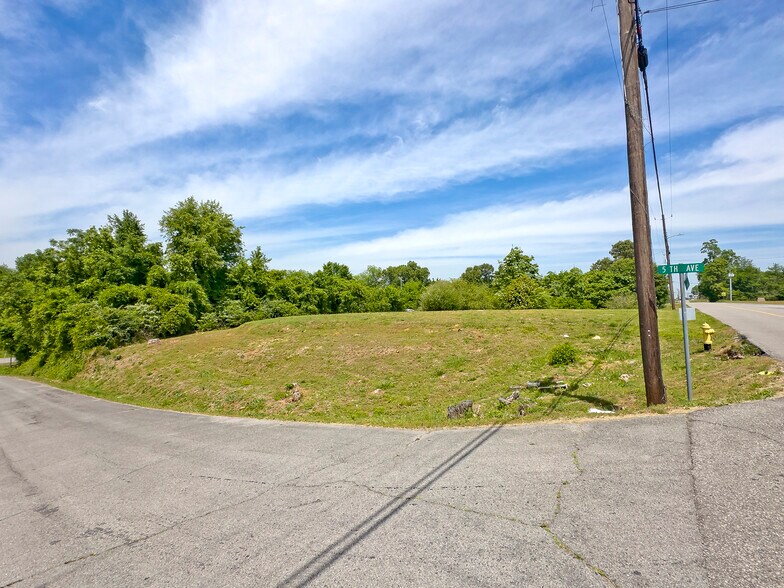 502 Main St, Fultondale, AL à louer - Photo de l’immeuble – Image 3 sur 5