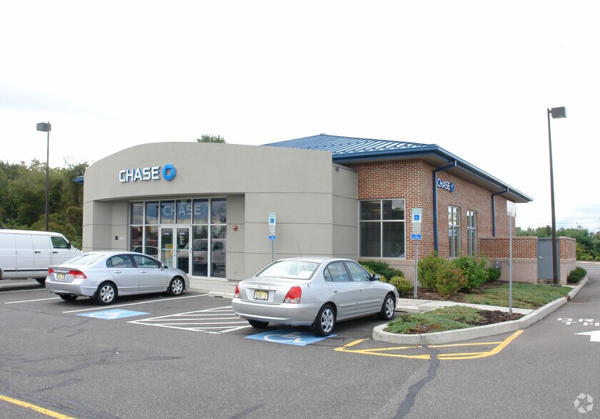 130 Marketplace Blvd, Hamilton, NJ à louer - Photo de l’immeuble – Image 3 sur 22