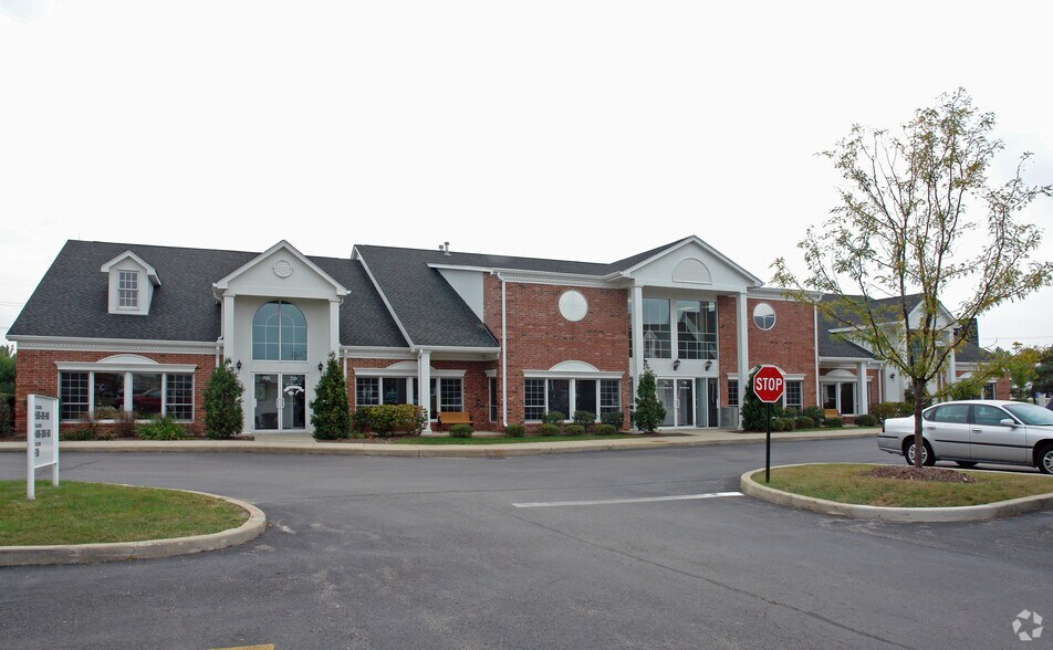 33 W Higgins Rd, South Barrington, IL à vendre - Photo de l’immeuble – Image 3 sur 3