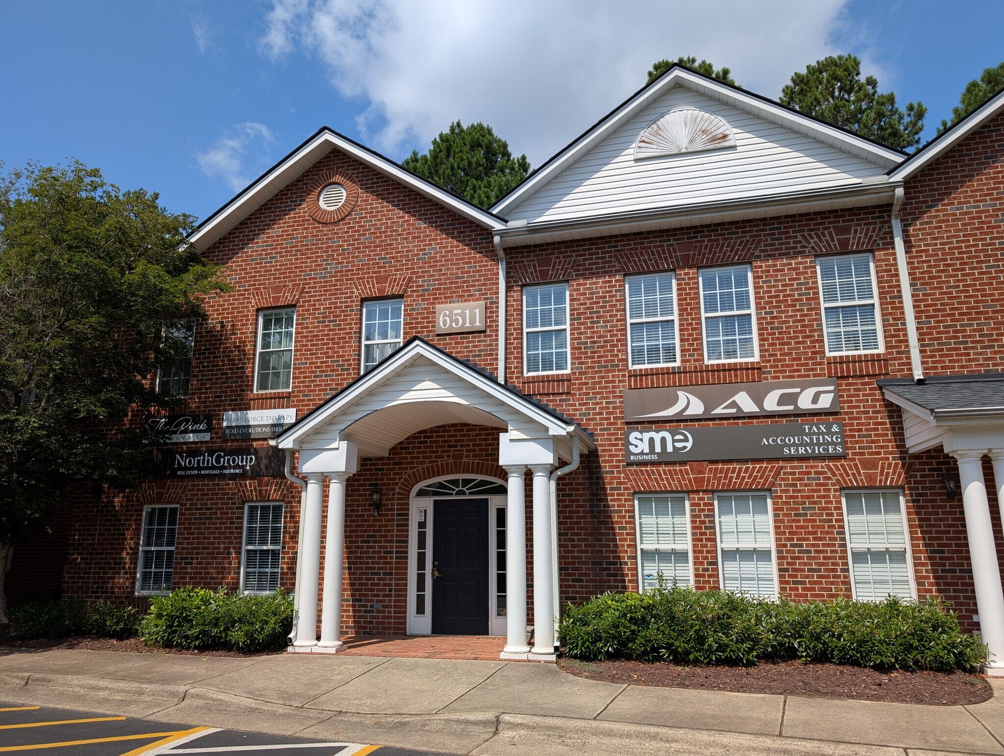 6511 Creedmoor Rd, Raleigh, NC à louer Photo de l’immeuble– Image 1 sur 24