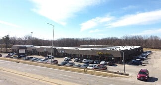 Plus de détails pour 7501 N University St, Peoria, IL - Différents types d’espaces à louer