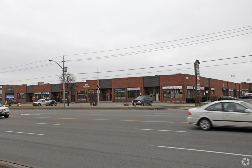 2899 Steeles Ave W, Toronto, ON à louer - Photo de l’immeuble – Image 3 sur 4
