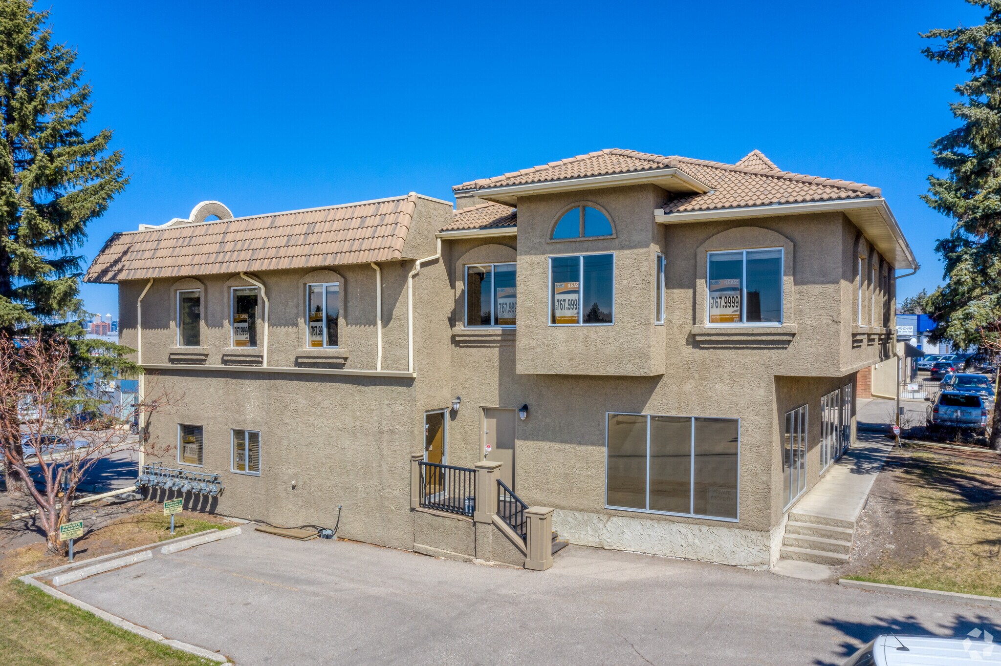 7239 Flint Rd SE, Calgary, AB à louer Photo principale– Image 1 sur 11