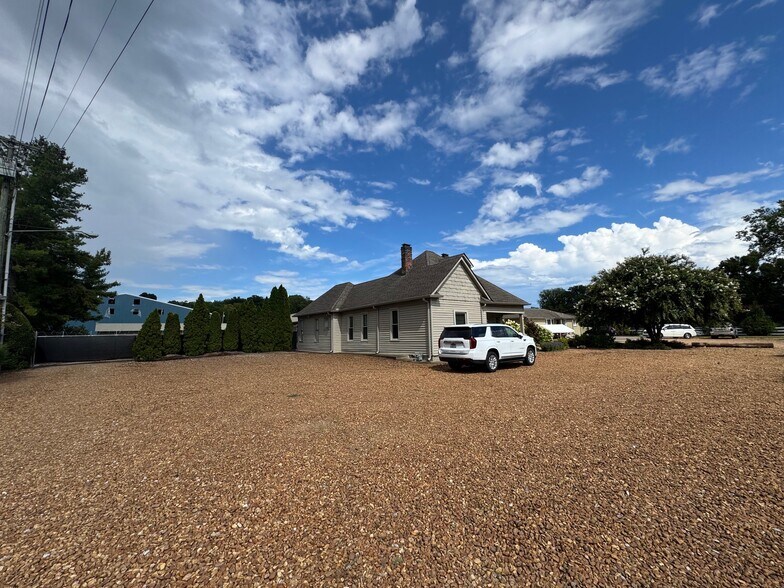 2318 Antioch Pike, Antioch, TN à louer - Photo de l’immeuble – Image 2 sur 8