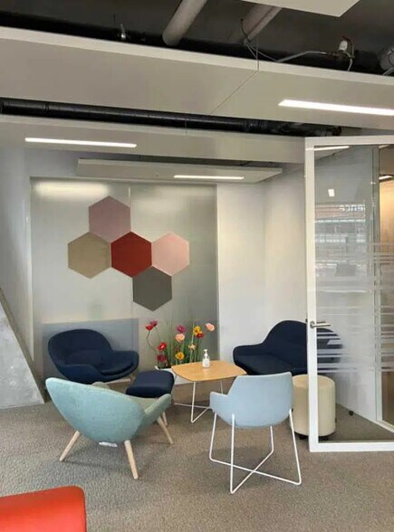 Bureau dans Lyon à louer - Photo de l’immeuble – Image 3 sur 31