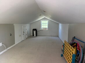 721 Holly Springs Rd, Holly Springs, NC à louer Photo intérieure– Image 2 sur 6